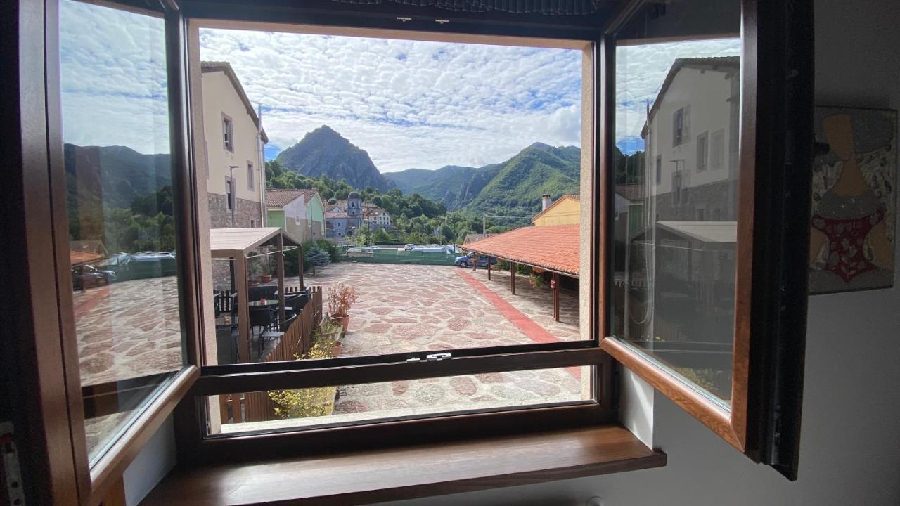 Hotel La Cuna Del Sella Oseja de Sajambre Exteriör bild