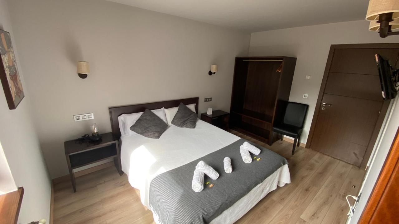 Hotel La Cuna Del Sella Oseja de Sajambre Exteriör bild